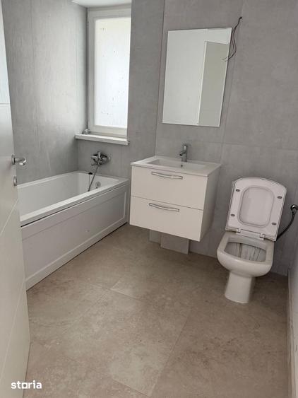 Apartament cu 3 camere în Gherăiești