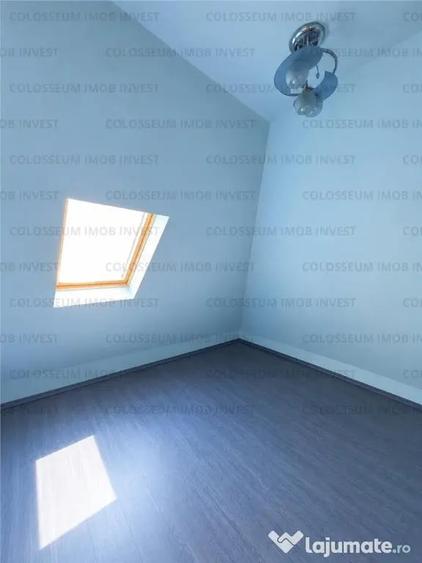 Casă cu 5 camere cu Teren 500 Mp în Răcădău