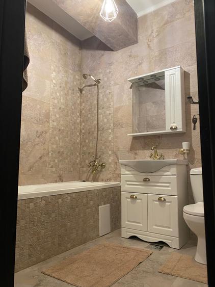 Apartament cu 2 camere semidecomandat în Palazu Mare