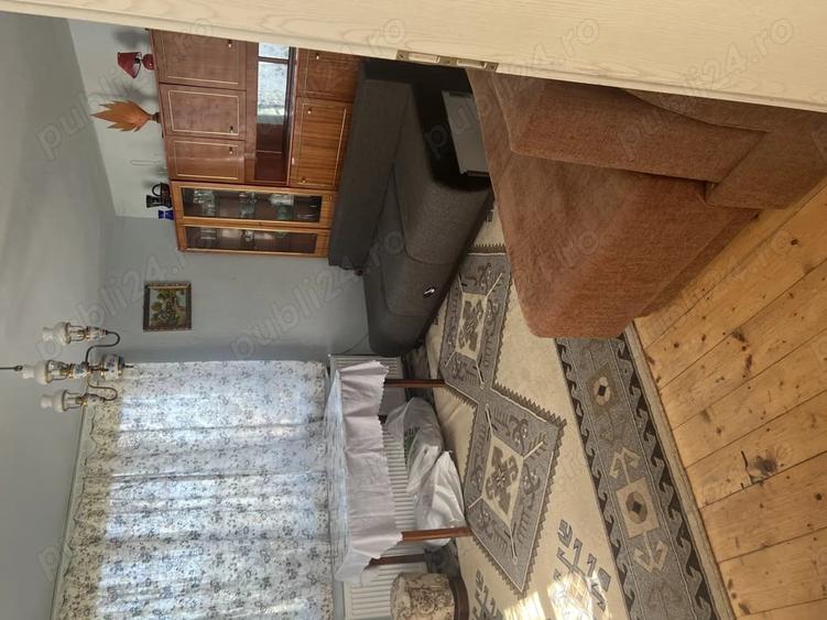 Casă cu 3 camere în Săcel