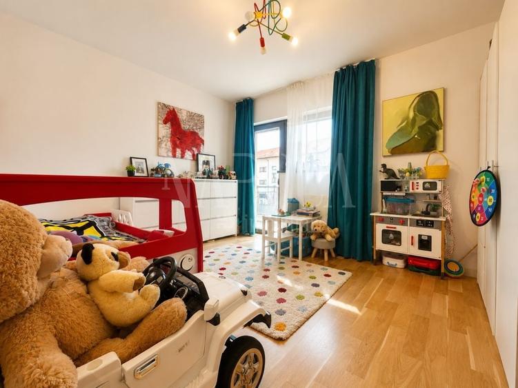 Apartament cu 3 camere semidecomandat în Bună Ziua