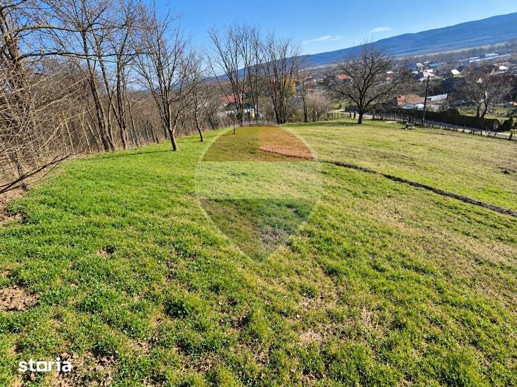 Teren de 2853 mp, în Urechești