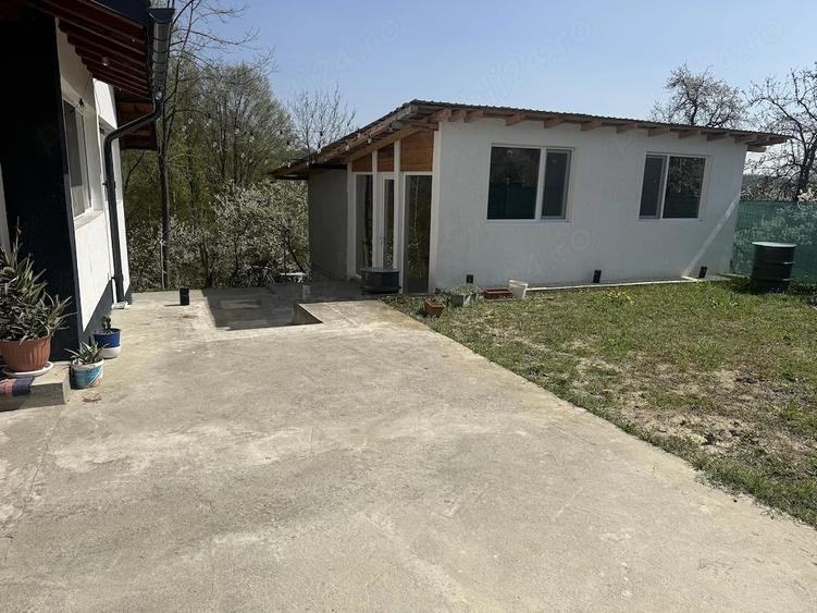 Casă cu 6 camere cu Teren 2000 Mp în Băbana