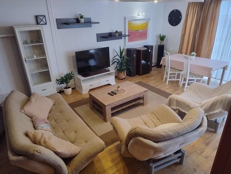 Casă cu 4 camere în Central