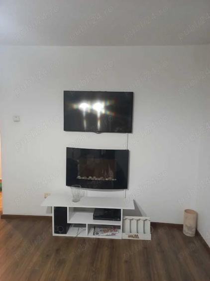 Apartament cu 3 camere semidecomandat în Central