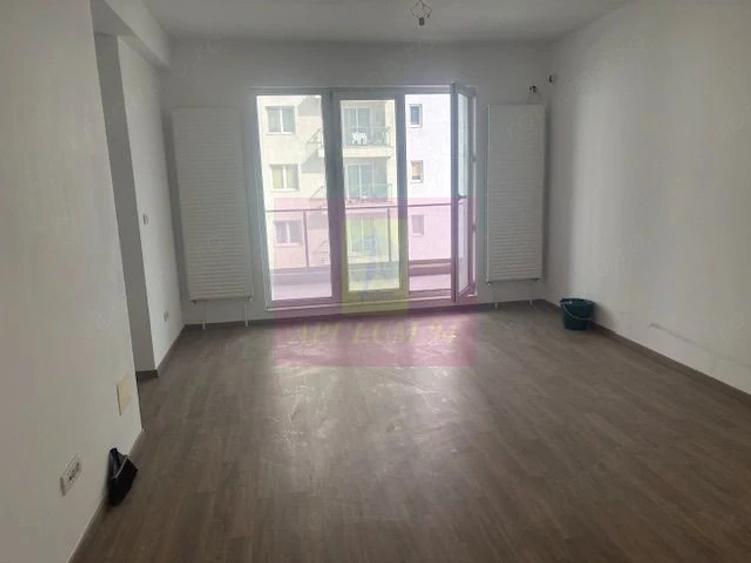 Apartament cu 2 camere semidecomandat, mobilat în Prelungirea Ghencea