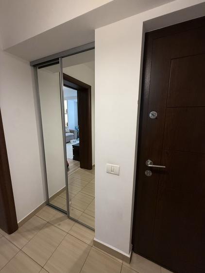 Apartament cu 2 camere semidecomandat în Tomis III