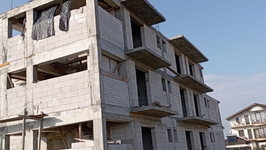Casă cu 4 camere în Vama Veche