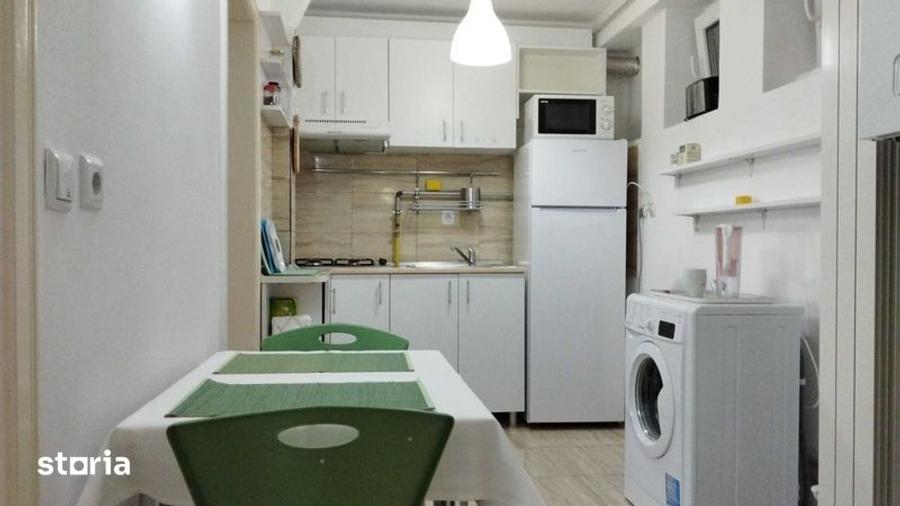 Inchiriez Apartament cu Doua Camere pe Termen Lung in Zona Centrala - 4