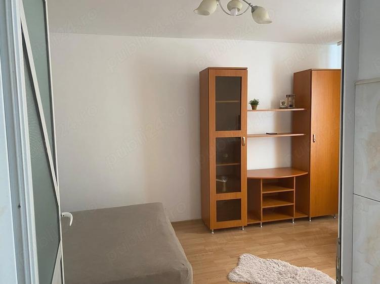 Apartament cu 2 camere decomandat în Precista