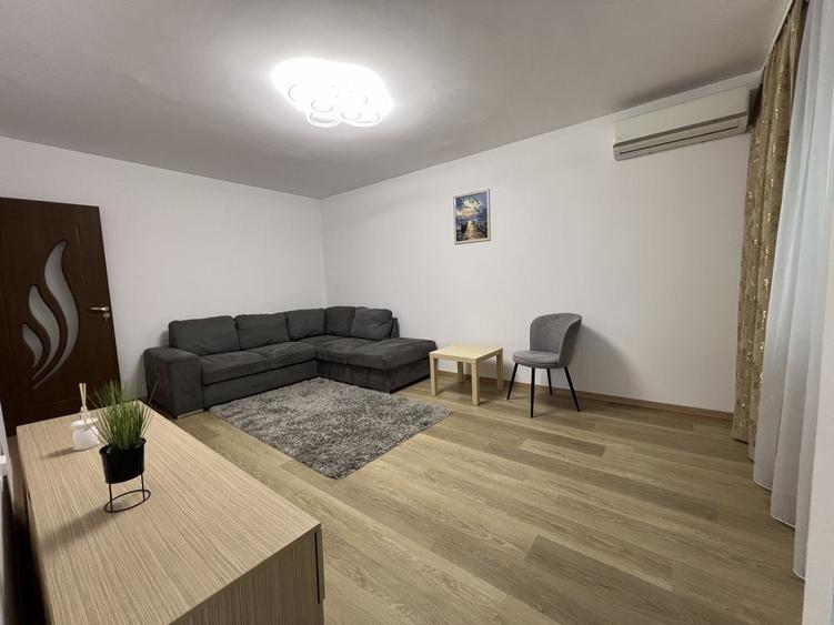 Apartament cu 2 camere decomandat în Runcu