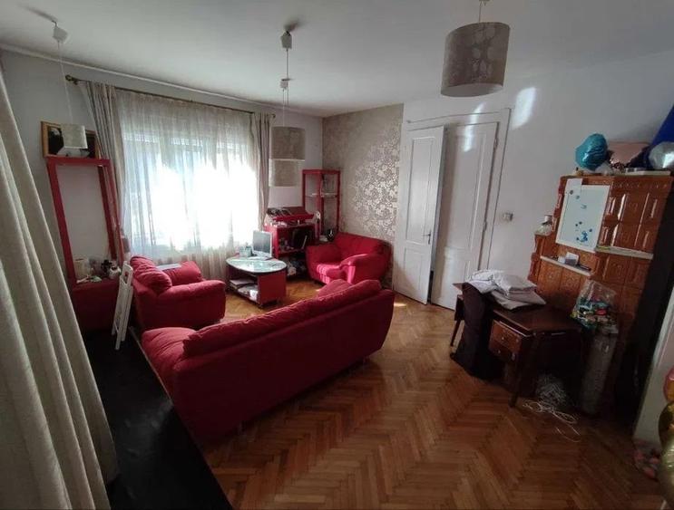 Casă individuală cu 3 camere cu Canalizare în Andrei Mureșanu