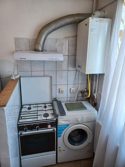 Garsonieră decomandată în Central