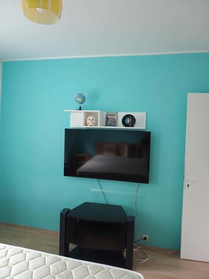 Apartament cu 3 camere decomandat în Nicolina