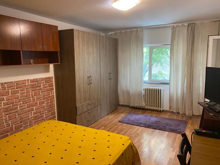 Garsonieră decomandată în Rahova