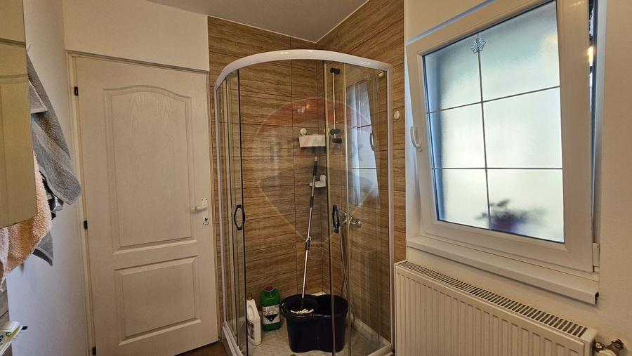 Casă individuală cu 6 camere cu Teren 3614 Mp în Liteni (Moara)