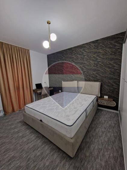 Apartament cu 2 camere decomandat, mobilat în Est