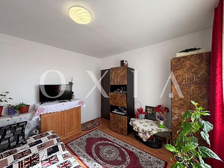 Apartament cu 3 camere semidecomandat, mobilat în Gheorghe Lazăr