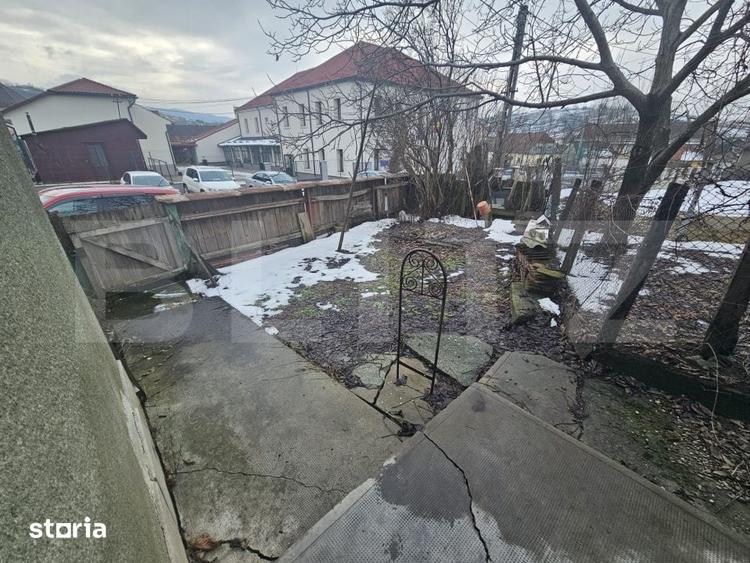 Casă cu 6 camere cu Teren 1850 Mp în Dumitra
