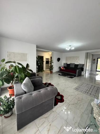 Casă cu 4 camere cu Teren 720 Mp în Satu Nou de Sus