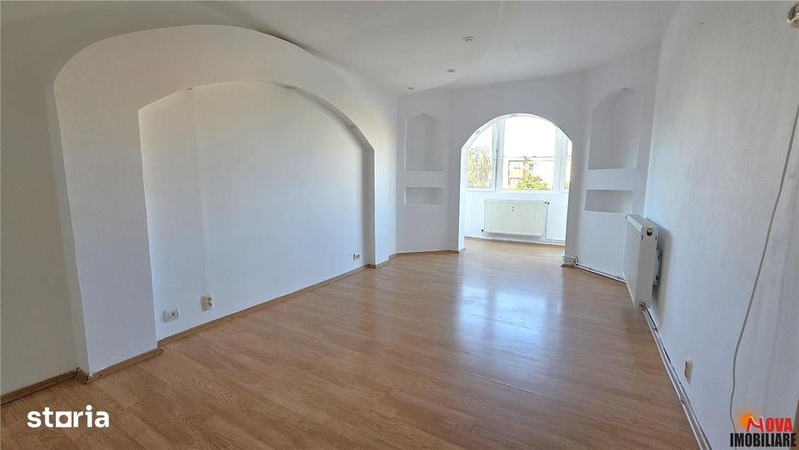 Apartament cu 2 camere decomandat în Triaj