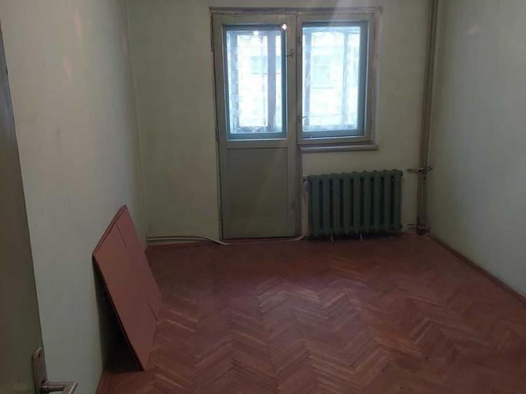 Apartament cu 3 camere decomandat în Fălticeni