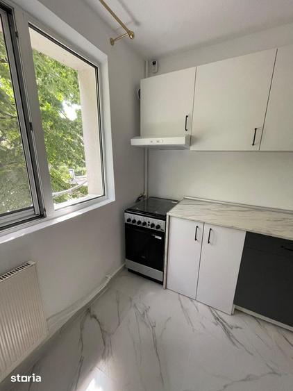 Apartament cu 3 camere semidecomandat în Drumul Taberei