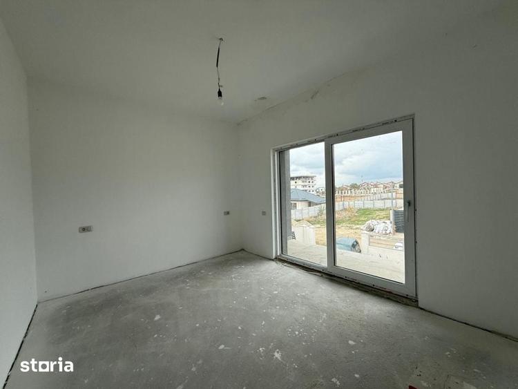 Casă cu 5 camere cu Teren 400 Mp în Central