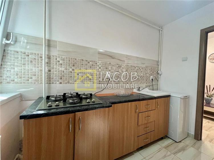 Apartament cu 2 camere decomandat în Central