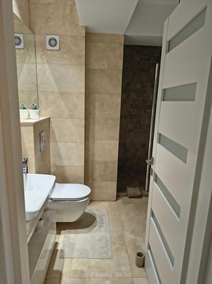 Inchiriere 2 camere Mamaia ultracentral langa hotel Yaki si Wida - 1