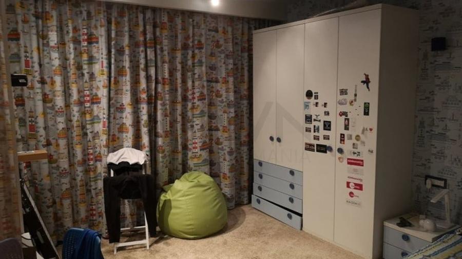 Apartament cu 4 camere decomandat în Dorobanți