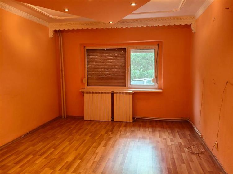 Apartament cu 2 camere decomandat în Buzaului