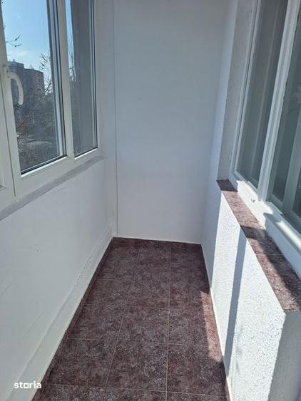 Apartament cu 3 camere în Drumul Taberei
