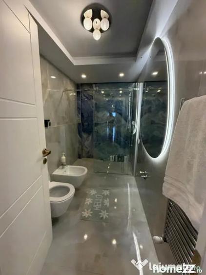 Apartament cu 5 camere decomandat în Central