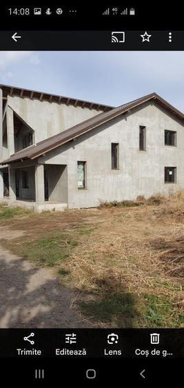 Casă cu 4 camere în Central