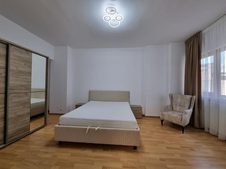 Apartament cu 2 camere semidecomandat în Universitate