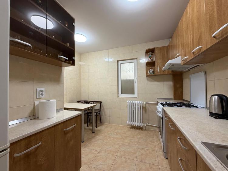 Apartament cu 4 camere decomandat în Pantelimon