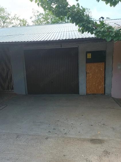 Casă cu Teren 1321 Mp în Nana