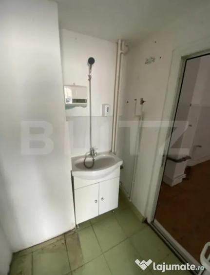 Spațiu comercial, de 32 mp, în Central