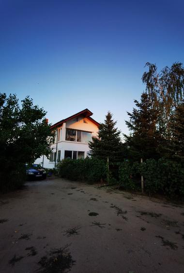 Casă cu 4 camere în Preajba