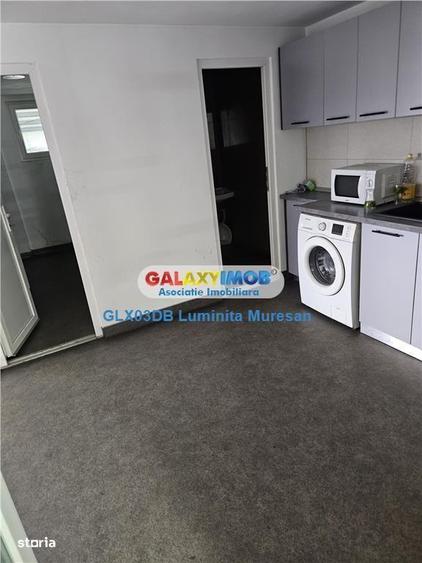 Spațiu comercial, de 500 mp, în Industrială