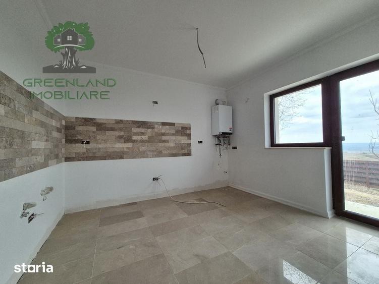 Casă cu 5 camere cu Teren 600 Mp în Tomești