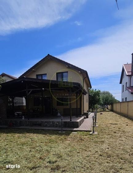 Casă cu 3 camere cu Teren 665 Mp în Malu Mare