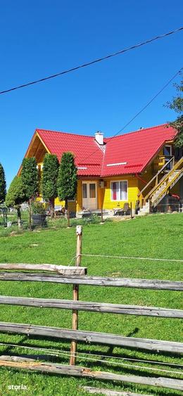 Casă cu 4 camere cu Teren 1045 Mp în Moieciu
