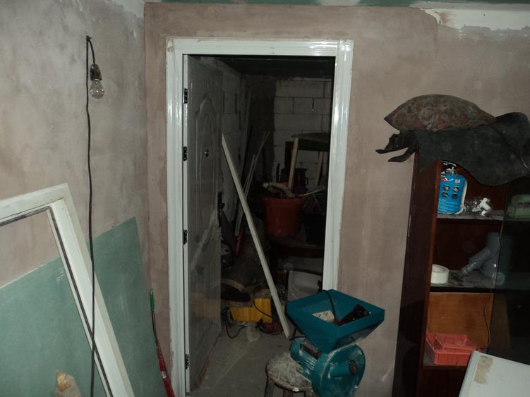 Casă individuală cu 3 camere cu Teren 350 Mp în Exterior Vest