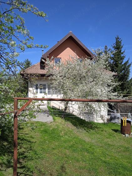 Casă cu 3 camere cu Teren 740 Mp în Măgura