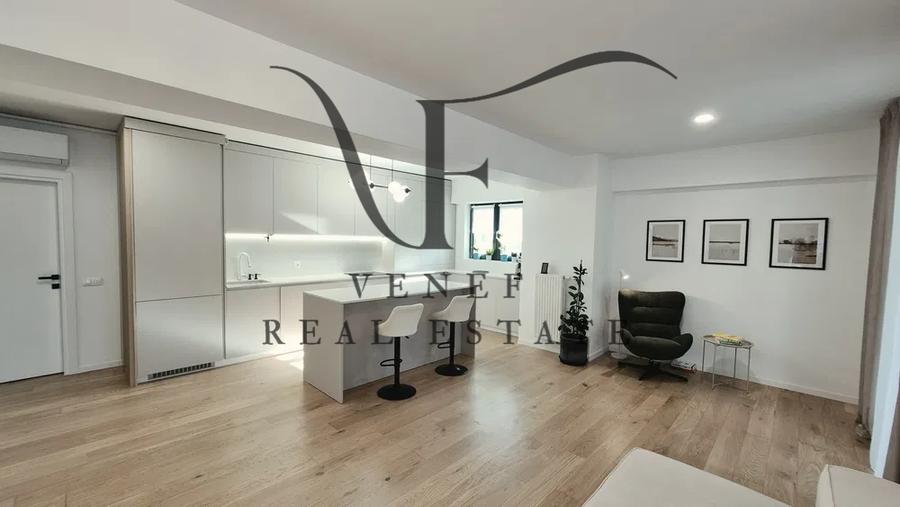 Apartament cu 3 camere decomandat în Aviației