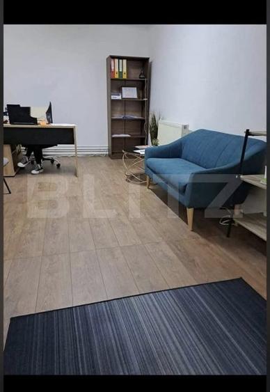 Birou, de 41 mp, în Fălticeni