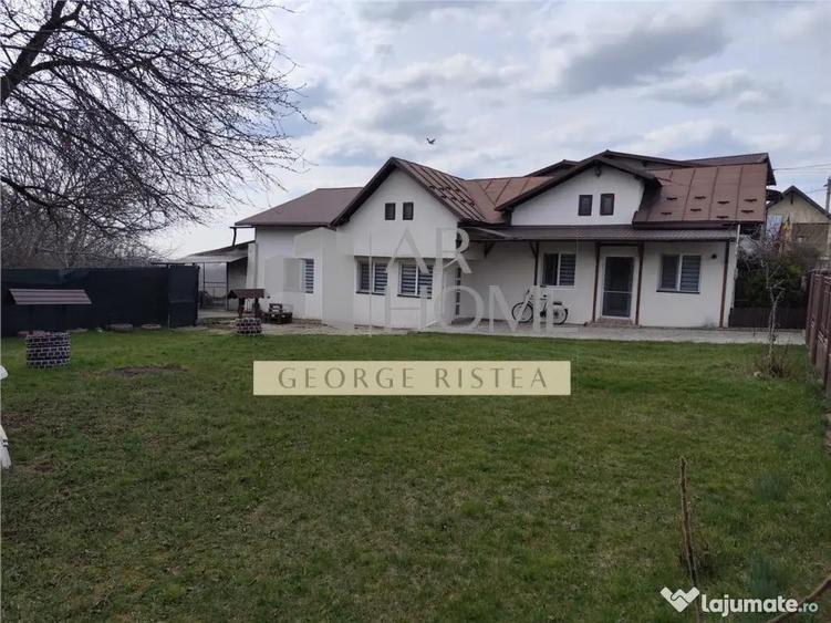 Casă cu 3 camere cu Teren 1364 Mp în Central