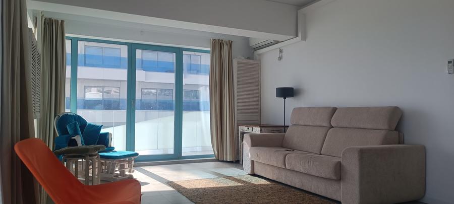Apartament cu 2 camere semidecomandat, mobilat în Est